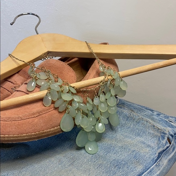 Gold and Jade Color Necklace - Picture 7 of 11